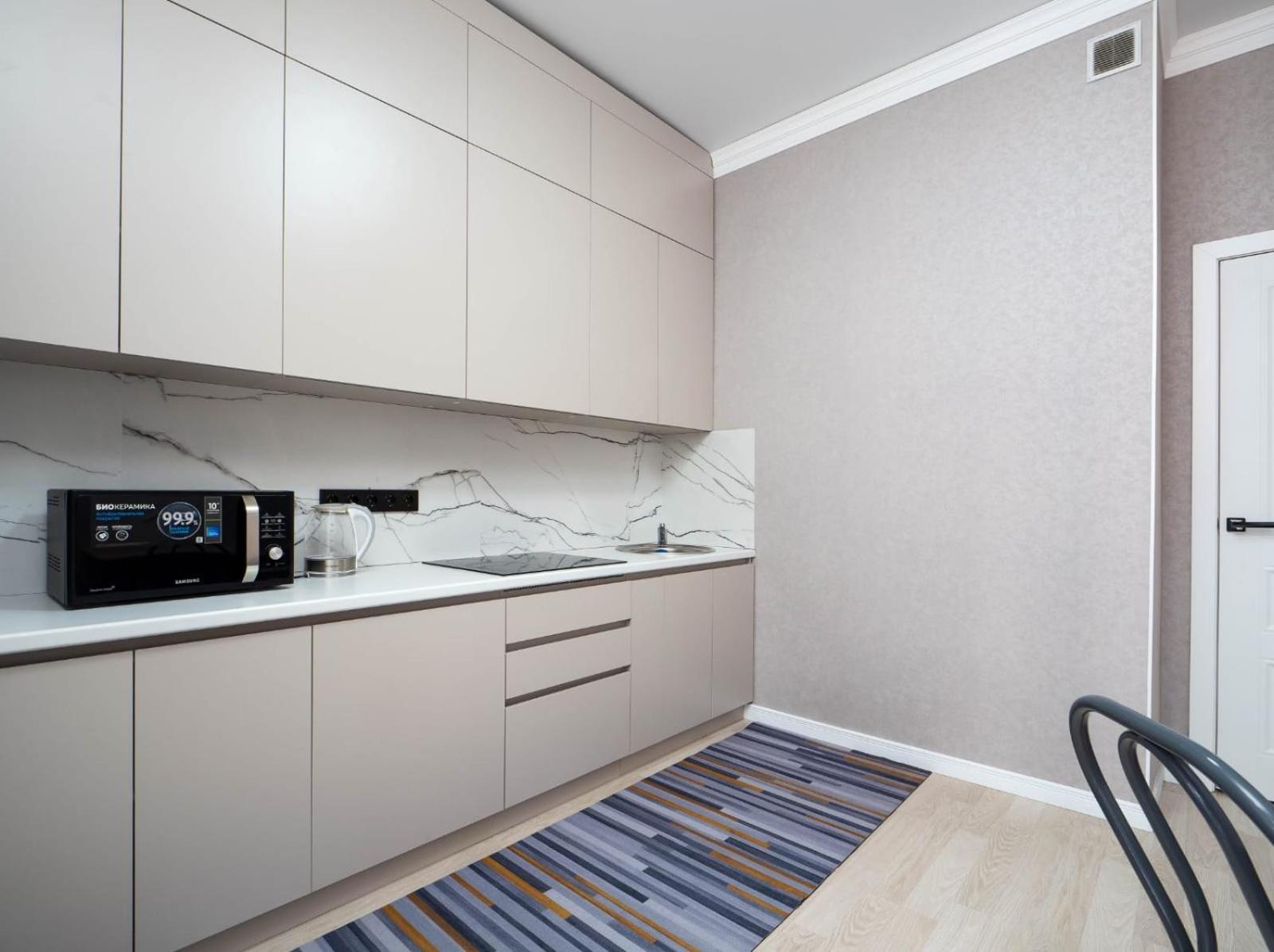 однокомнатная жк мегаполис Apartment Almaty